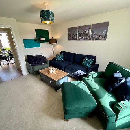 3-Bedroom Luxury Stay With Free Parking Market Harborough Esterno foto